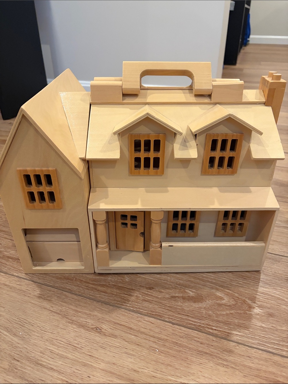 Melissa and Doug natural wood Fold & Go dollhouse